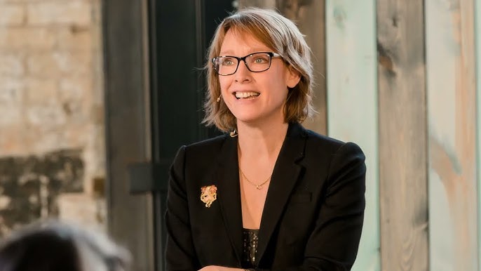 Host - Brave Middle Ground with Dayna DelVal